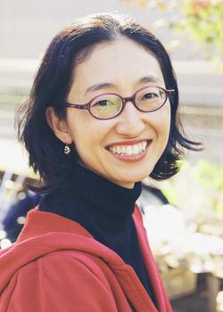 A portrait of Sawako Nakayasu